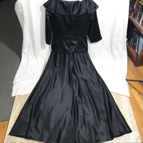 Eliza J Vintage Design Formal Gown - Picture 4 of 8